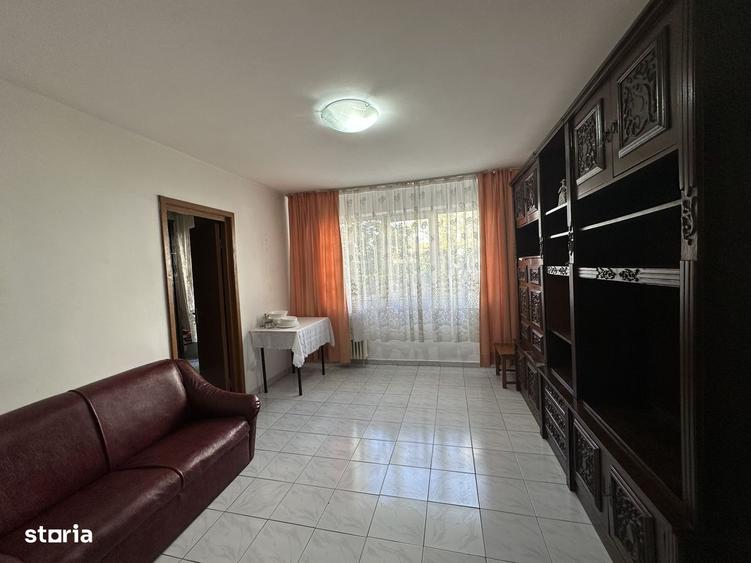 Apartament cu 3 camere în Malu Roșu
