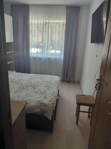 Apartament cu 3 camere decomandat în Burdujeni