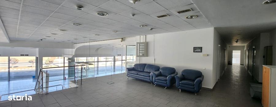 Spațiu comercial, de 6,500 mp, în Central