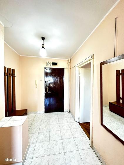 Apartament cu 2 camere semidecomandat, mobilat în Complex Studențesc