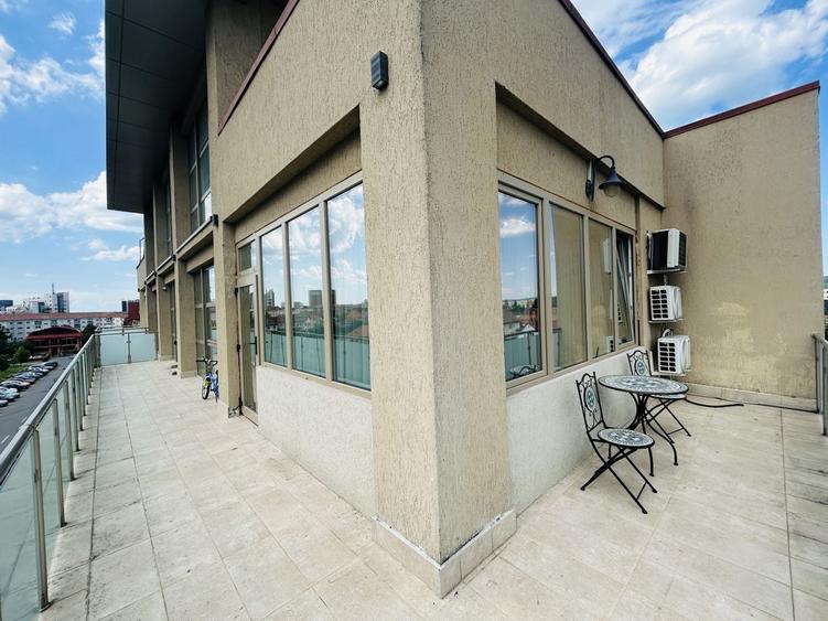 Apartament cu 4 camere în Hipodrom 1