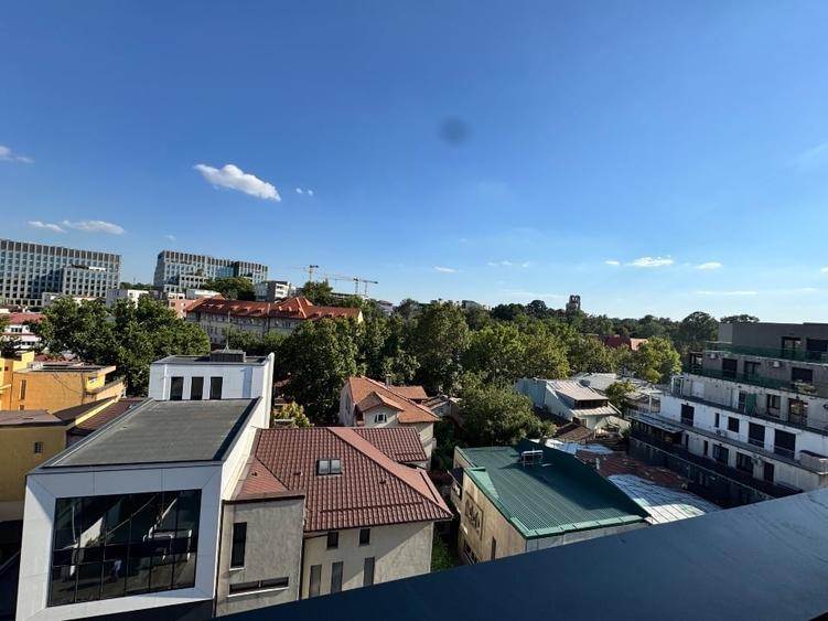 Apartament cu 3 camere decomandat, mobilat în Tineretului