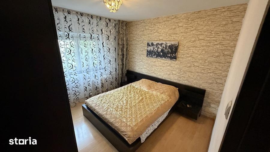 Apartament cu 3 camere decomandat în Vitan