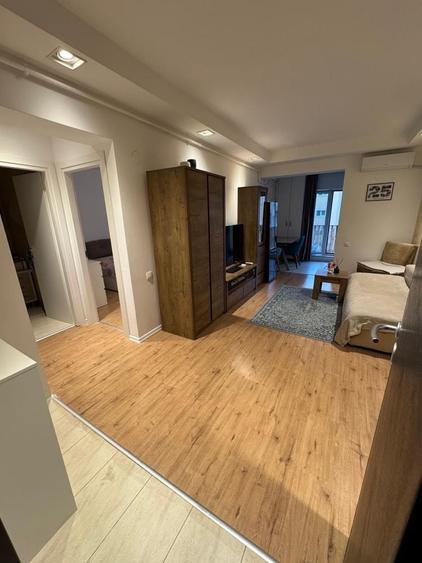 Apartament cu 3 camere decomandat în Crețuleasca