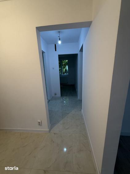 Apartament cu 3 camere în Drumul Taberei