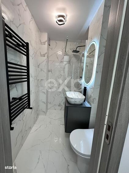 Apartament cu 3 camere în Micro 8
