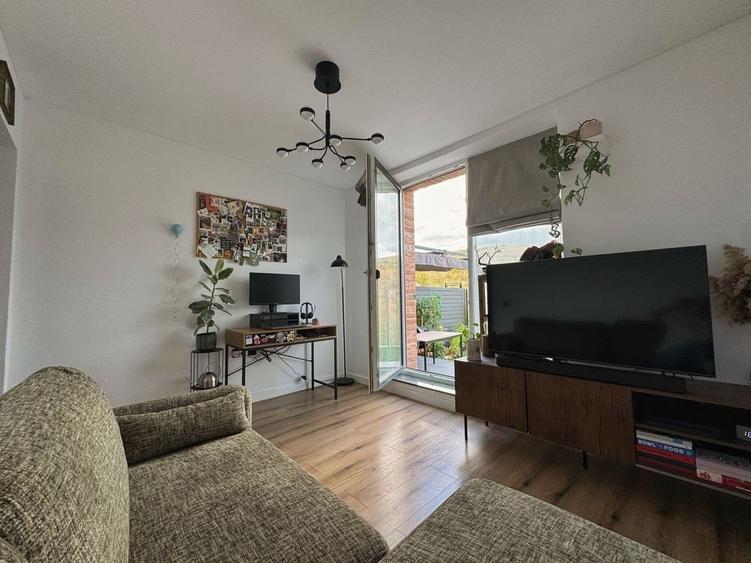 Apartament cu 2 camere decomandat în Chinteni