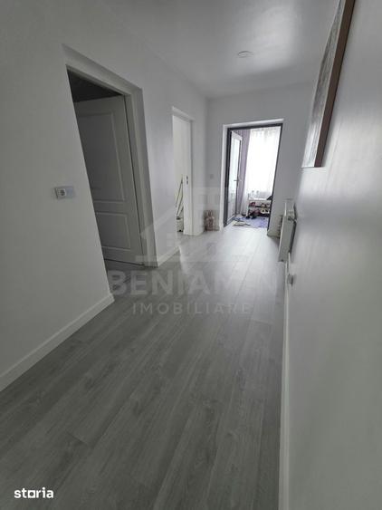 Casă cu 4 camere cu Teren 1191 Mp în Romanești