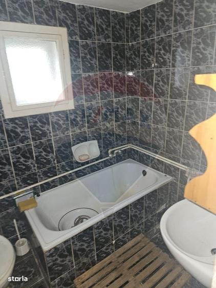 Casă cu 4 camere în Prislop