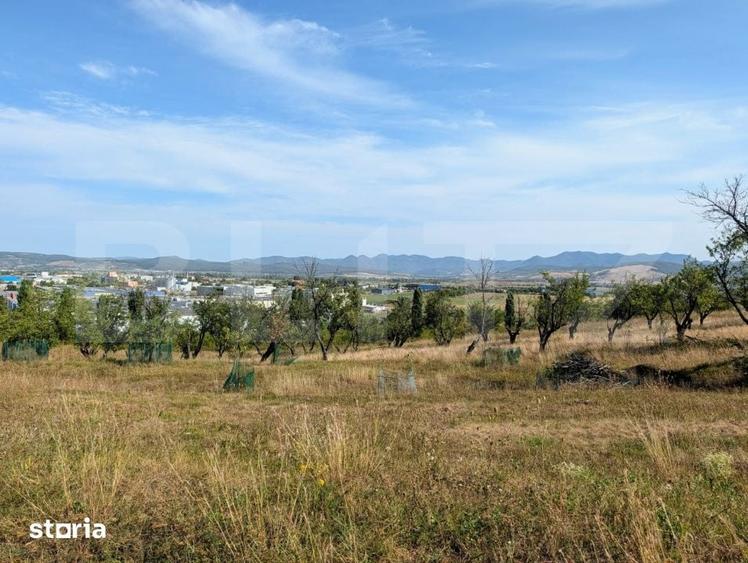 Teren de 1400 mp, în Central