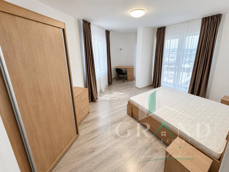 Apartament cu 3 camere semidecomandat, mobilat în Iris