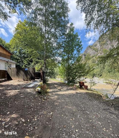 Casă cu 4 camere cu Teren 300 Mp în Tulnici