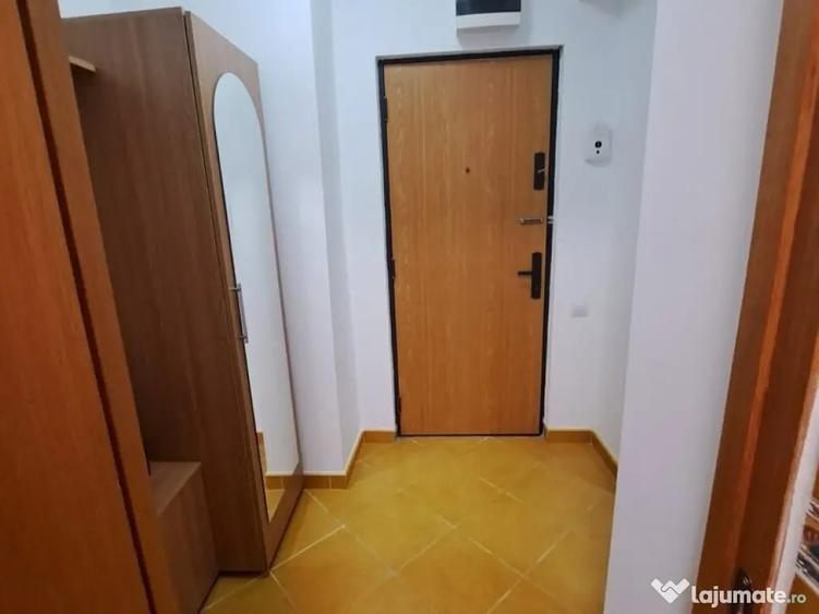 Apartament cu 3 camere decomandat în Iancului
