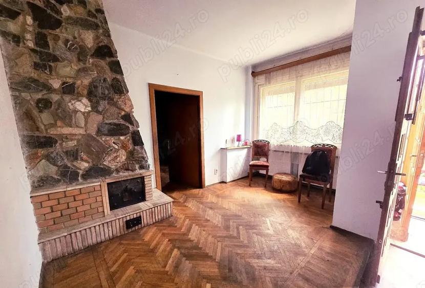 Casă cu 2 camere cu Teren 380 Mp în Central