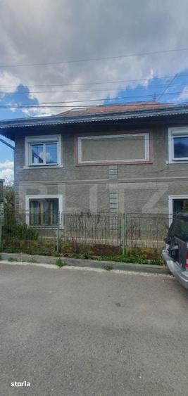 Casă cu 6 camere cu Teren 250 Mp în Central
