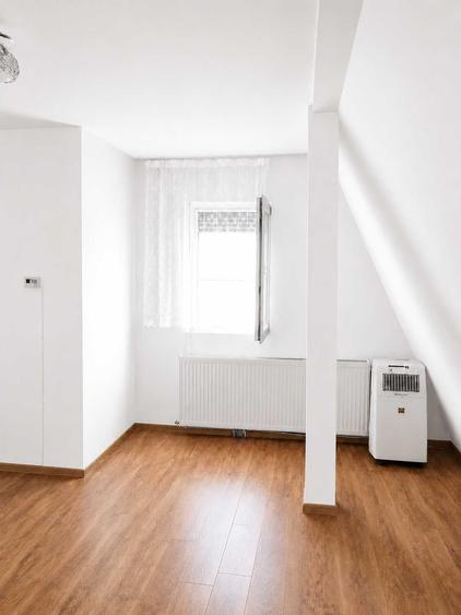 Apartament cu 2 camere semidecomandat în Giurgiului