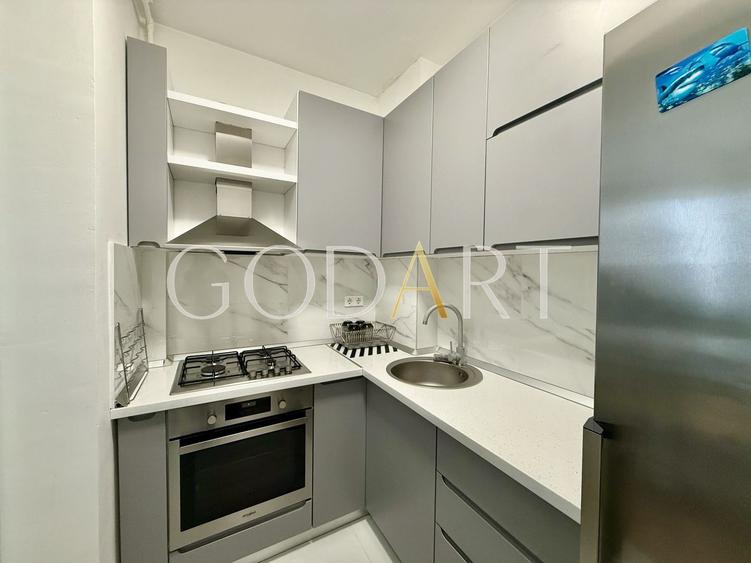 Apartament cu 2 camere decomandat în Vitan