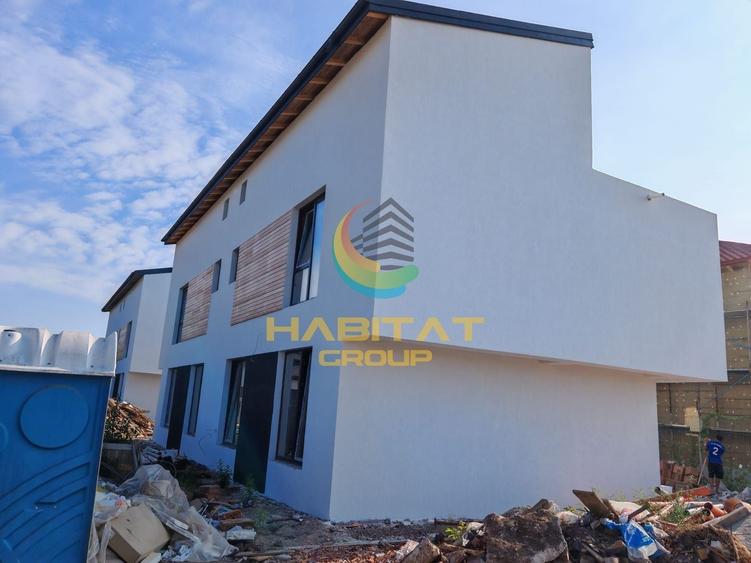 Casă individuală cu 5 camere cu Canalizare în Nord-Est