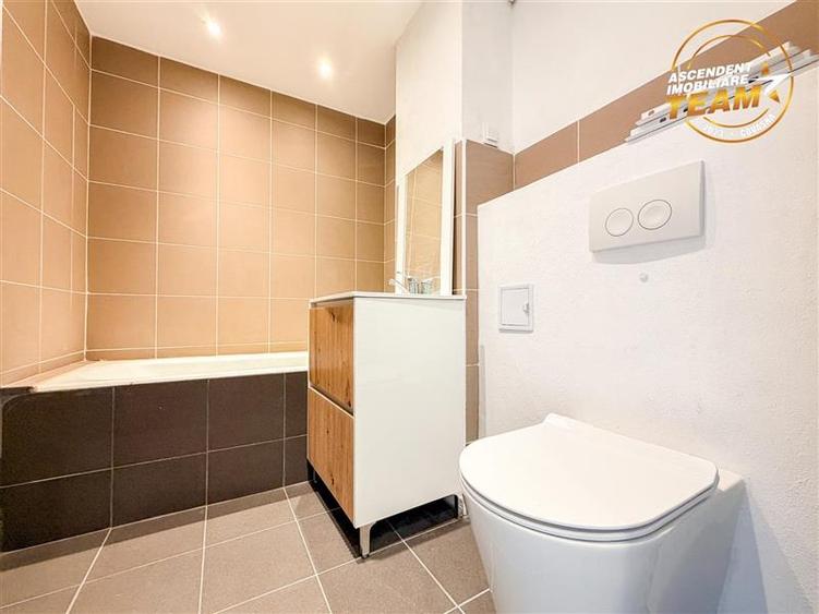 Apartament cu 3 camere decomandat în Lenin