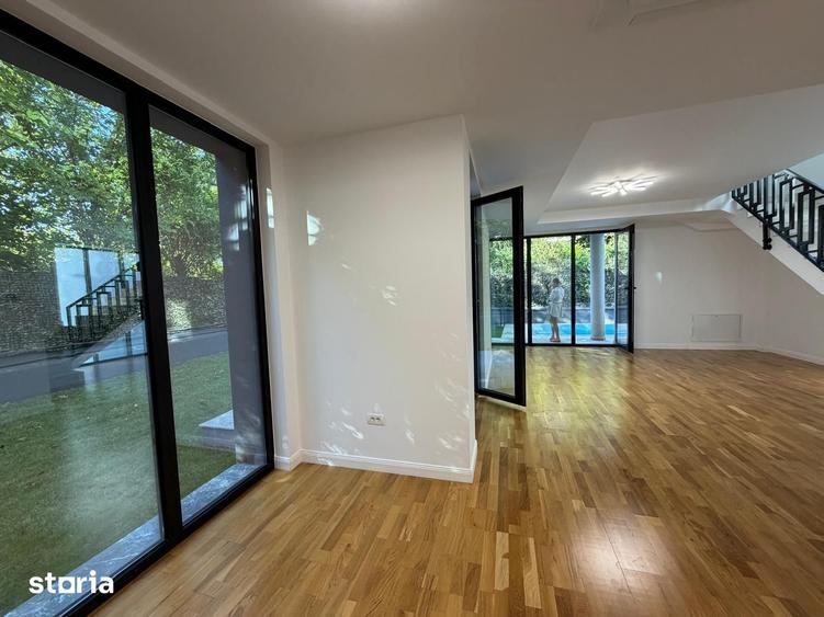 Casă cu 5 camere cu Teren 200 Mp în Central