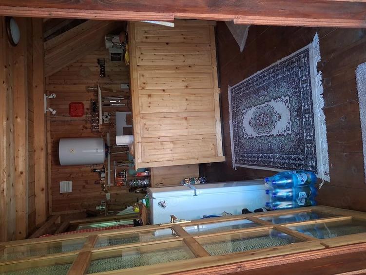 Casă cu 2 camere cu Teren 250 Mp în Reci