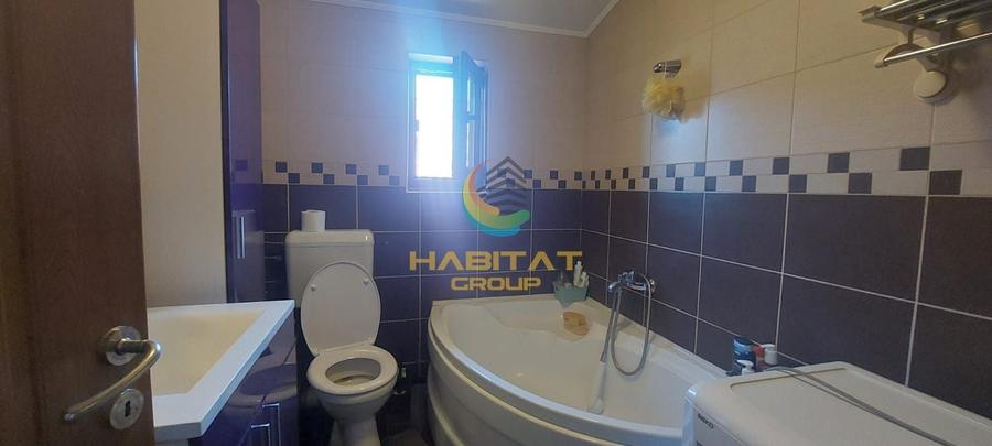 Apartament cu 3 camere decomandat, mobilat în Central