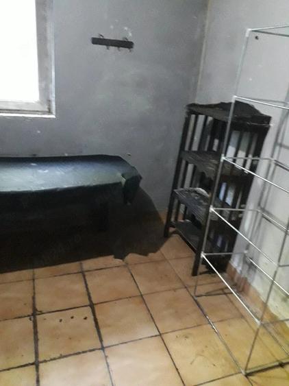 Casă cu 2 camere cu Teren 16 Mp în Basarabia