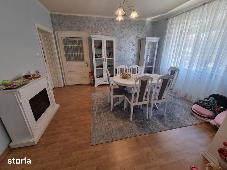 Casă cu 7 camere decomandat cu Teren 767 Mp în Ultracentral