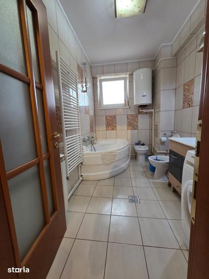 Apartament cu 3 camere în Babadag