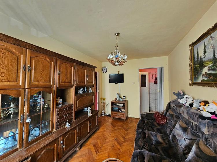 Apartament 2 camere,etaj 2 zona Dacia - 8