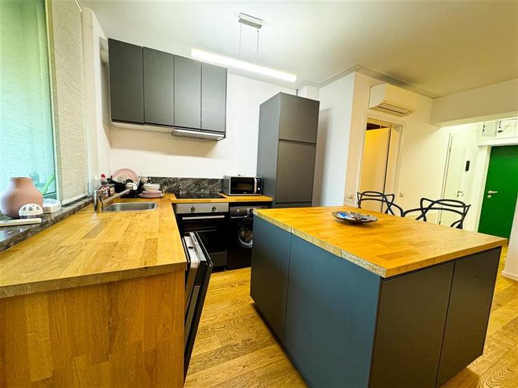 Apartament cu 2 camere semidecomandat, mobilat în Aviației
