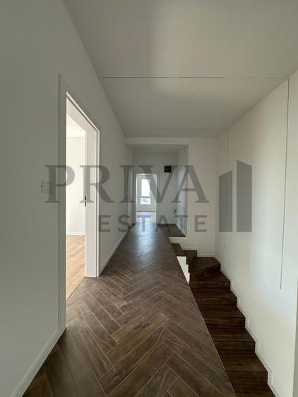 Duplex cu 4 camere cu Canalizare în Moșnița Nouă