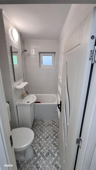 Apartament cu 3 camere decomandat în Dâmbu Pietros