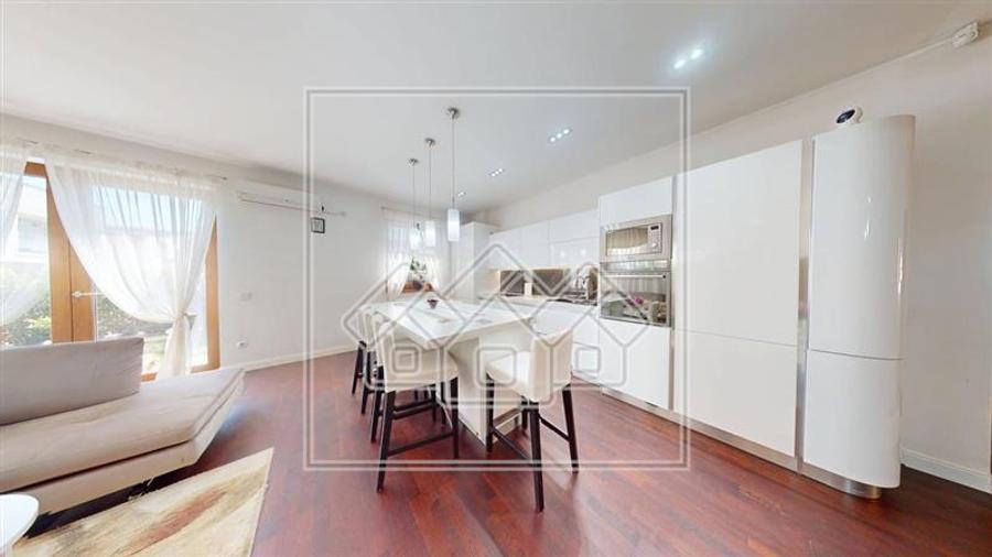 Apartament cu 3 camere decomandat în Șelimbăr