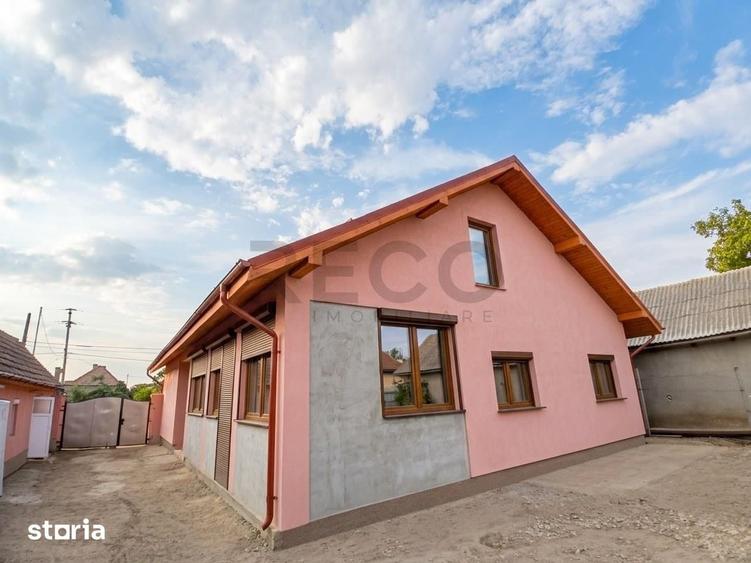 Casă cu 4 camere cu Teren 1439 Mp în Girișu de Criș