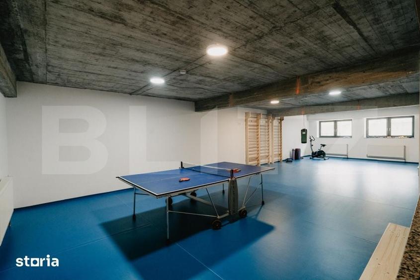 Spațiu comercial, de 10,000 mp, în Central