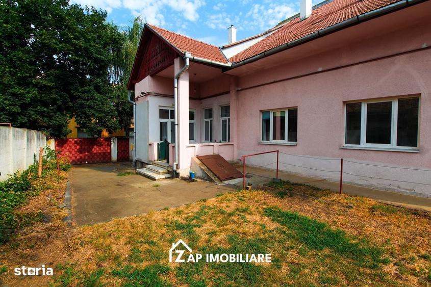 Casă cu 4 camere în Central