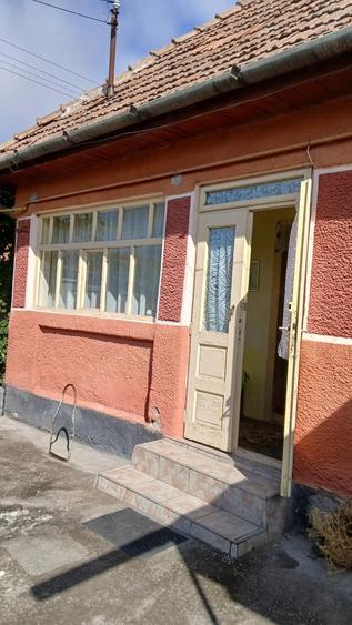 Casă cu 3 camere cu Teren 11 Mp în Exterior Vest