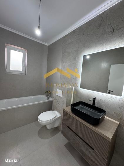 Casă cu 4 camere cu Teren 400 Mp în Sânmihaiu Român