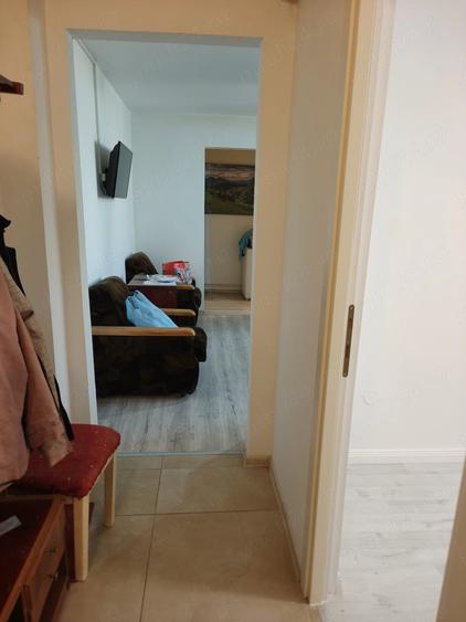 Apartament cu 2 camere semidecomandat în Calea București