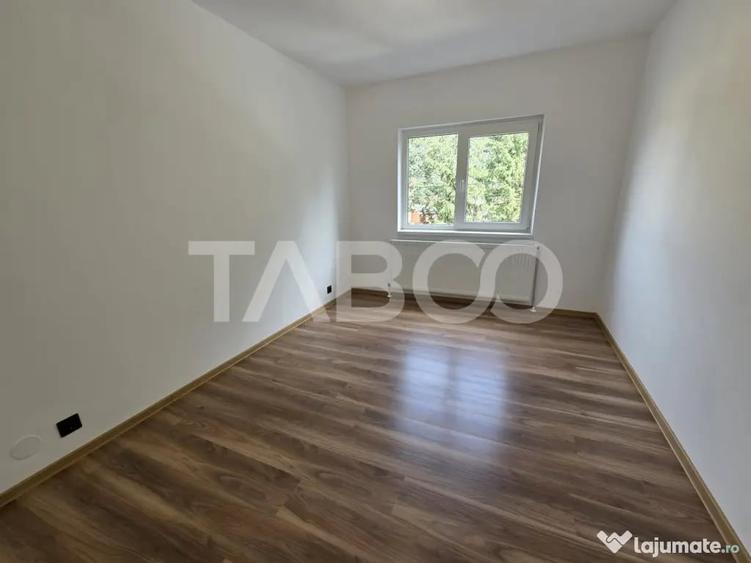 Apartament cu 4 camere decomandat în Central