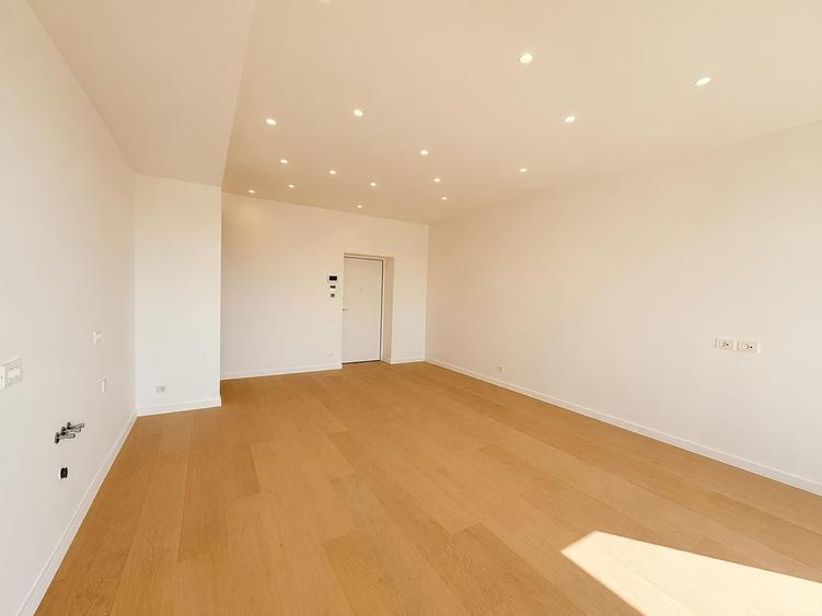 Apartament cu 3 camere decomandat în Aviației