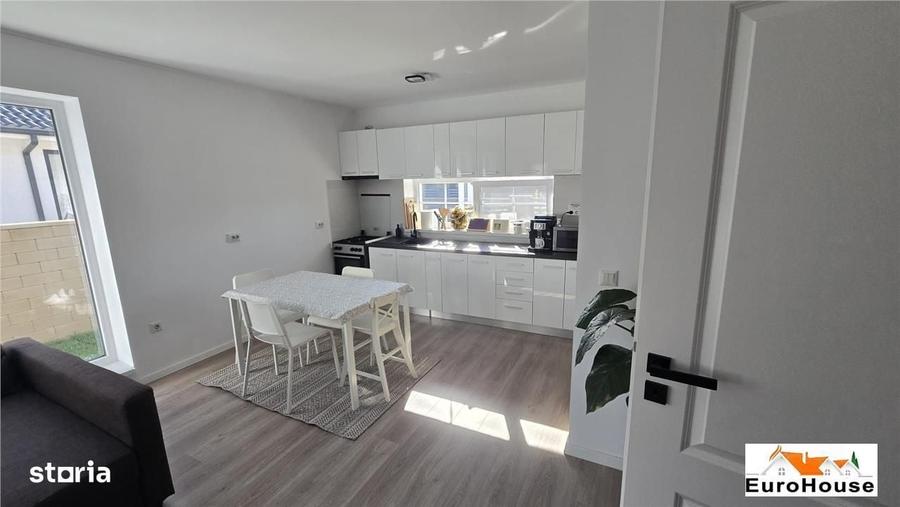 Casă cu 4 camere în Central