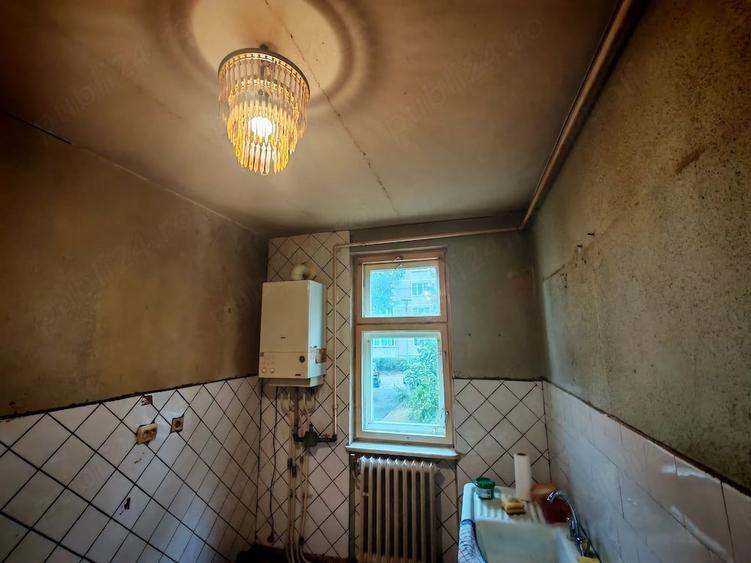 B-dul Regele Mihai, in spate la Mag. Maramures, 2 camere dec.,parter,fara investitii,67000 euro - 4