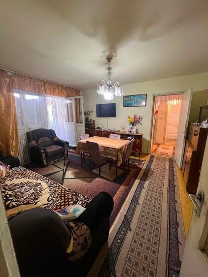 Apartament cu 2 camere semidecomandat în Brazda lui Novac