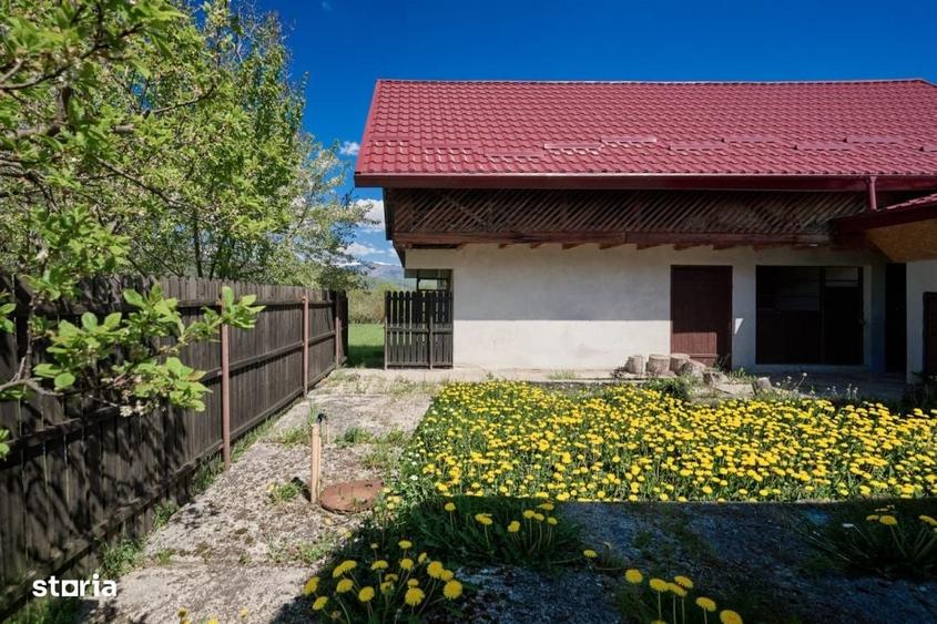 Casă cu 4 camere în Valea Mare