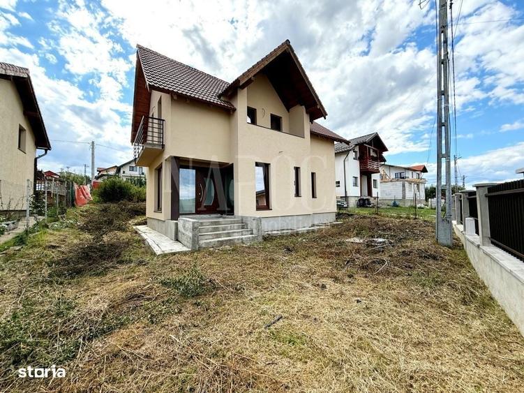 Casă cu 4 camere în Juc-Herghelie