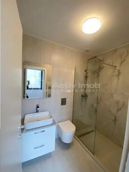 Apartament cu 3 camere decomandat în Dămăroaia