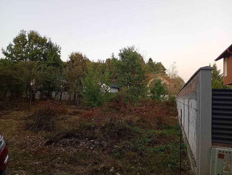 Teren Construcții intravilan de 572 mp, în Periferie