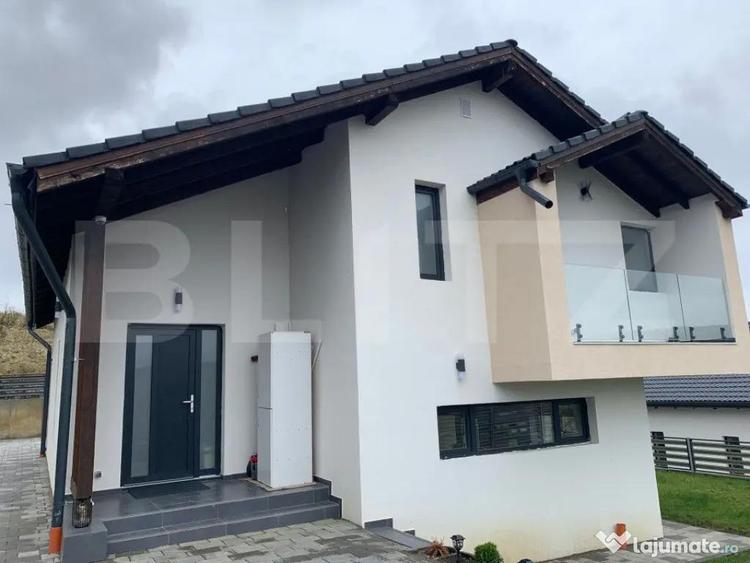 Casă cu 4 camere cu Teren 470 Mp în Livezeni